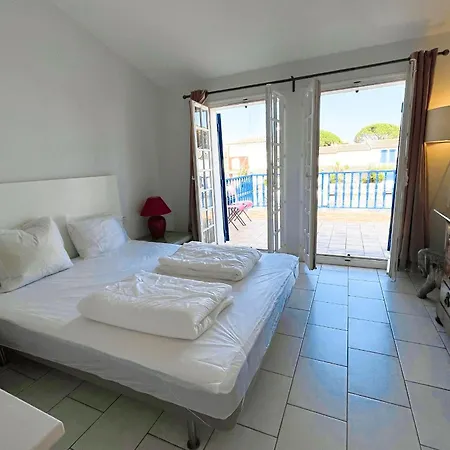 Wide House With Wifi And Ac A Terrace A Garden And A 12m Mooring *