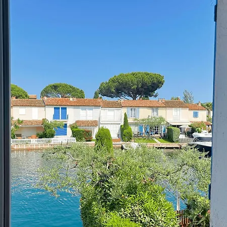 Wide House With Wifi And Ac A Terrace A Garden And A 12m Mooring Grimaud