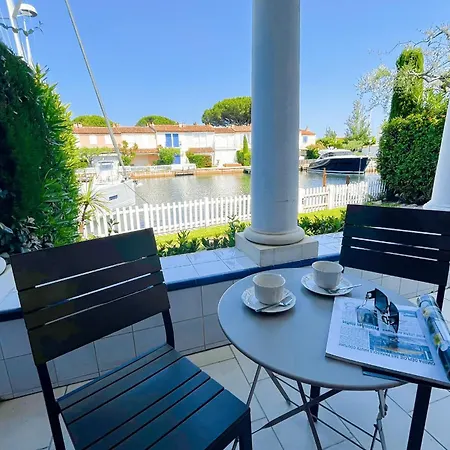 Wide House With Wifi And Ac A Terrace A Garden And A 12m Mooring *